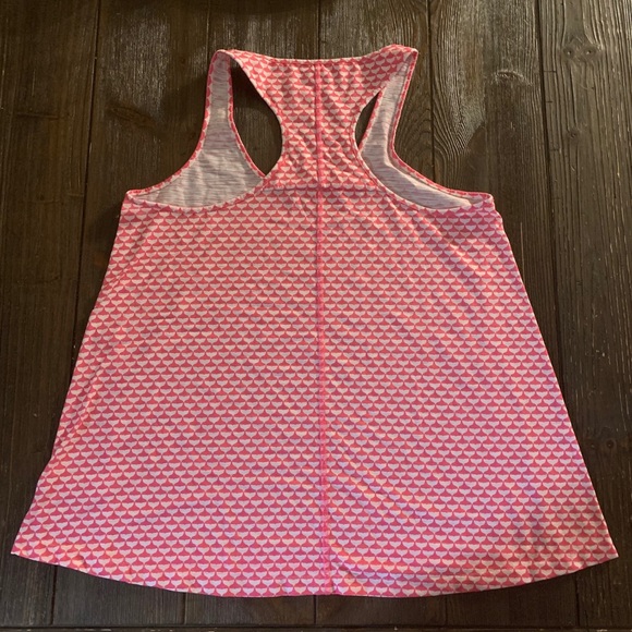 Like New Vineyard Vines Performance Whale Tank M - Picture 4 of 8
